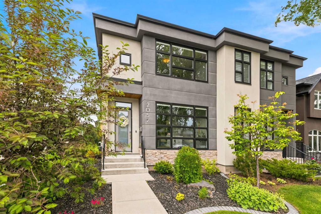 2052 46 Avenue SW photo 3
