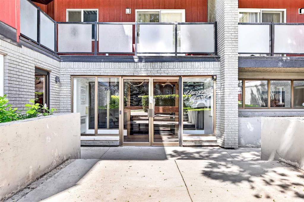 1915 26 Street SW #204 photo 4