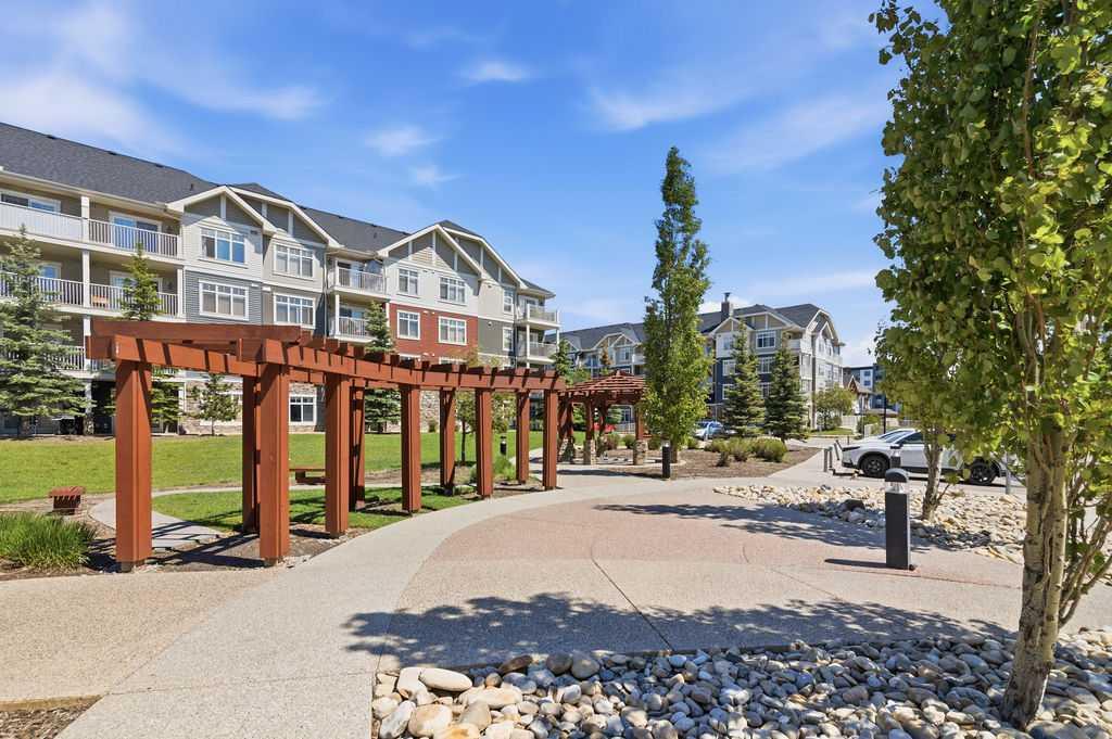 155 Skyview Ranch Way NE #6114 photo 2