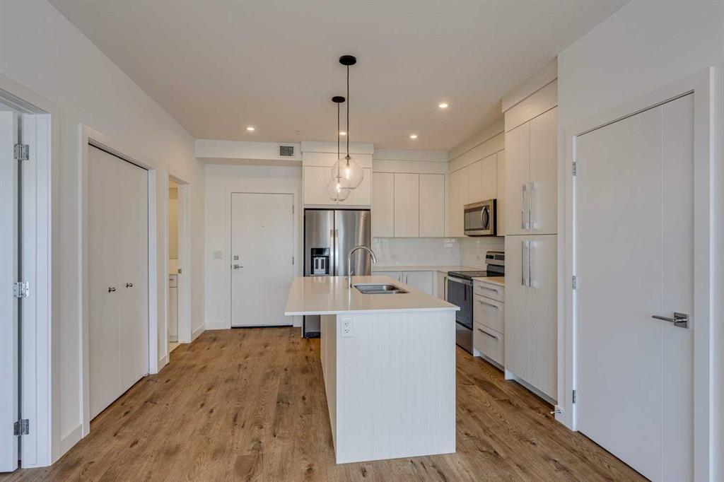 681 Savanna Boulevard NE #1216 photo 3