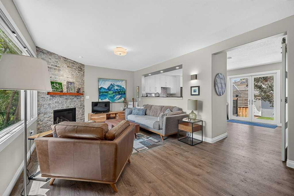 4673 20 Street SW photo 4