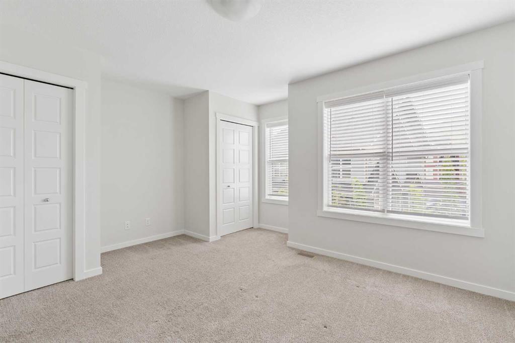 469 Cranbrook Square SE photo 3