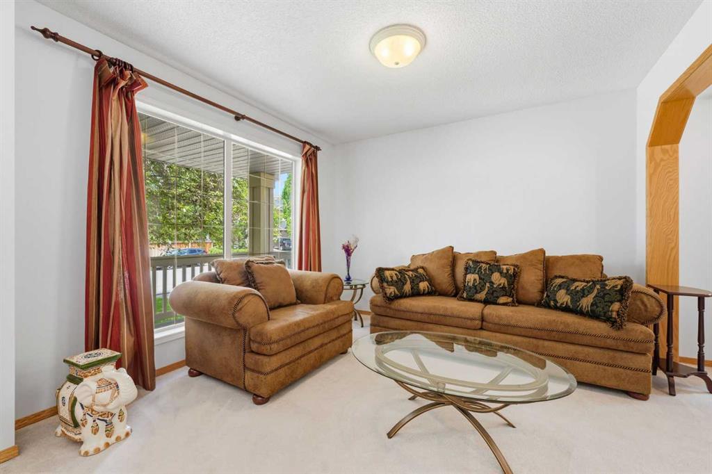 67 Sienna Heights Way SW photo 3