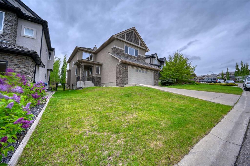 141 Royal Ridge Mount NW photo 3