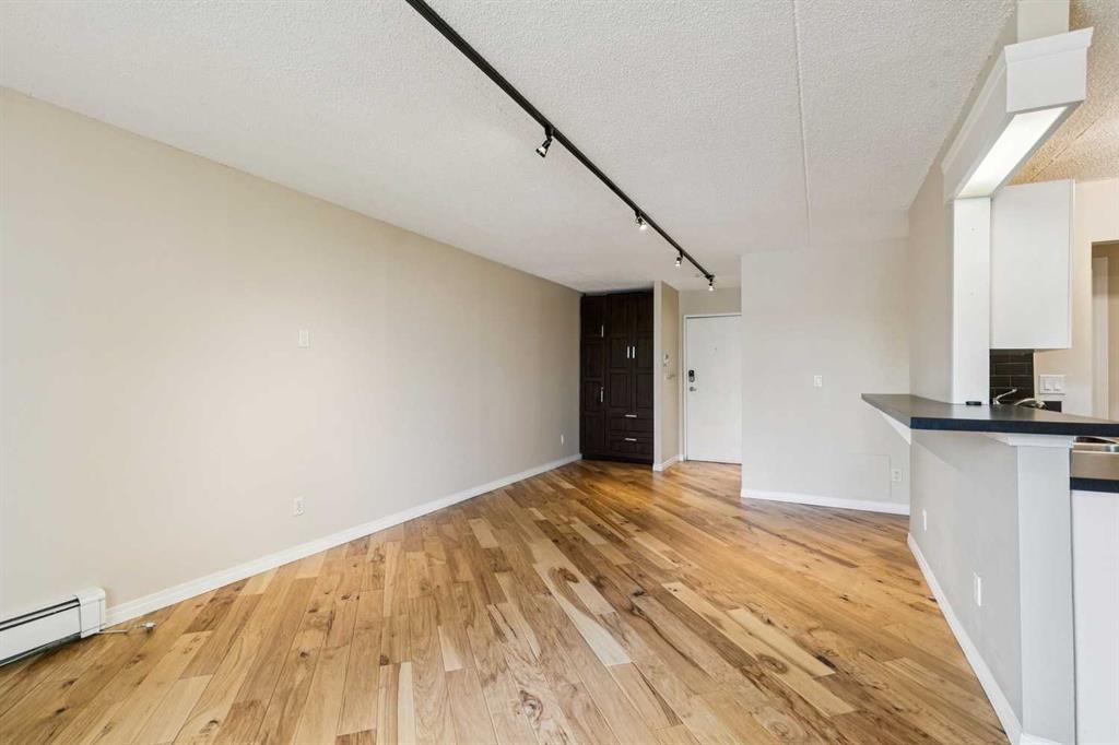 128 15 Avenue SW #306 photo 4