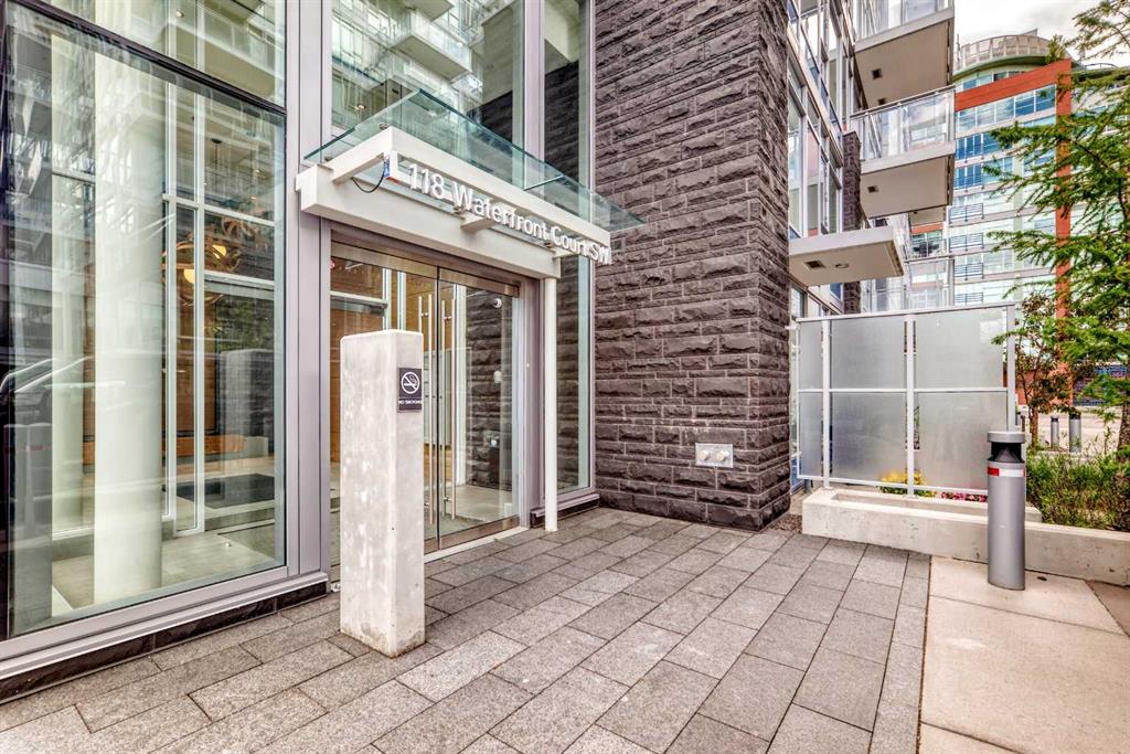 118 Waterfront Court SW #106 photo 4
