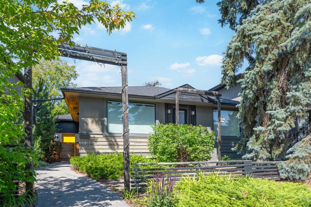 2811 25 Street SW photo 3