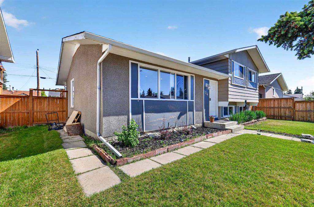 24 Penworth Crescent SE photo 3