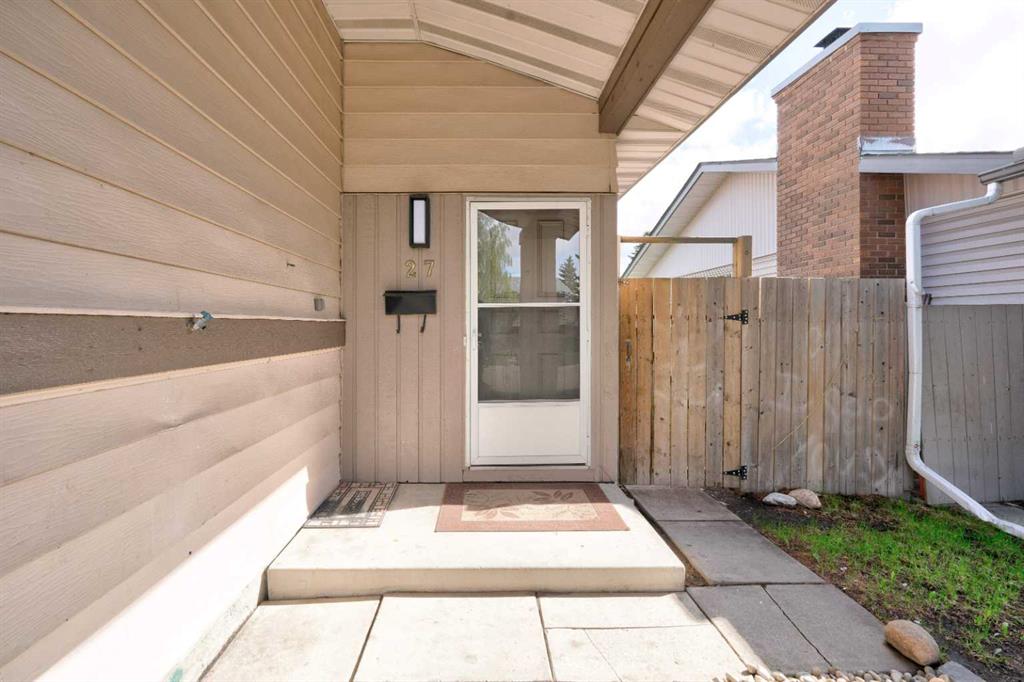 27 Dovely Way SE photo 3