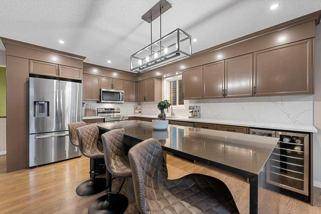173 Bridleridge View SW photo 3