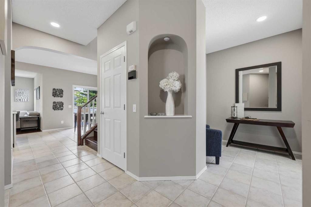 192 Cranfield Park SE photo 4