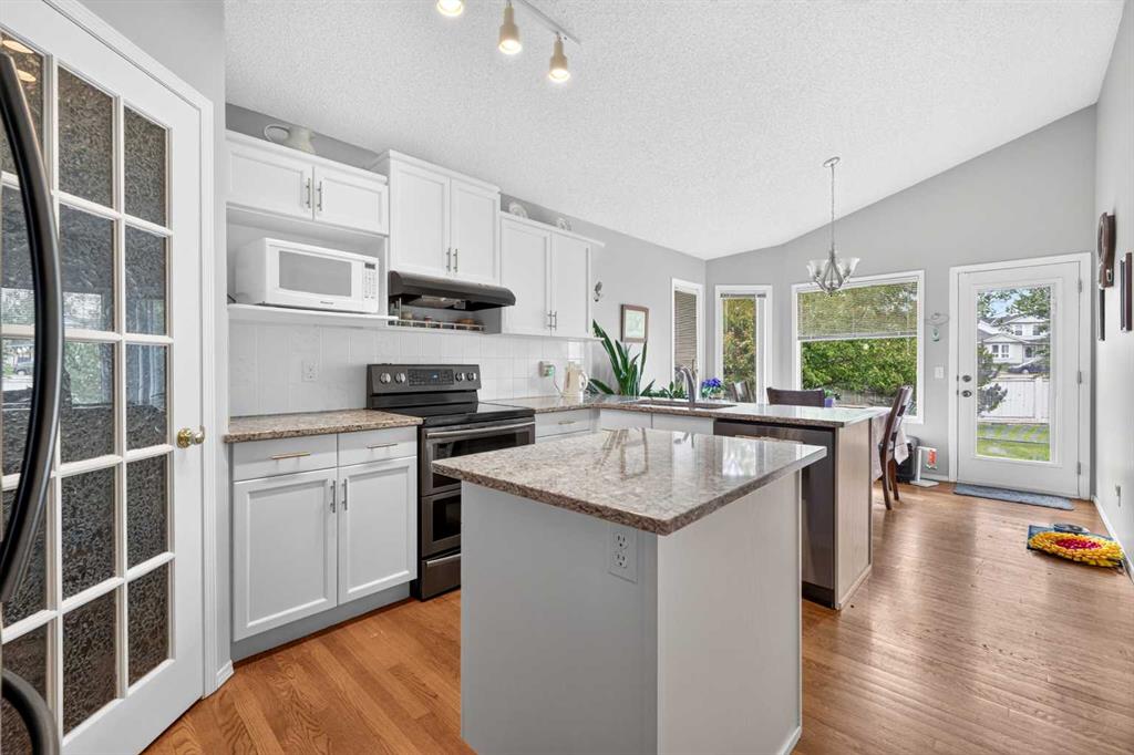 501 Coral Keys Villas NE photo 4