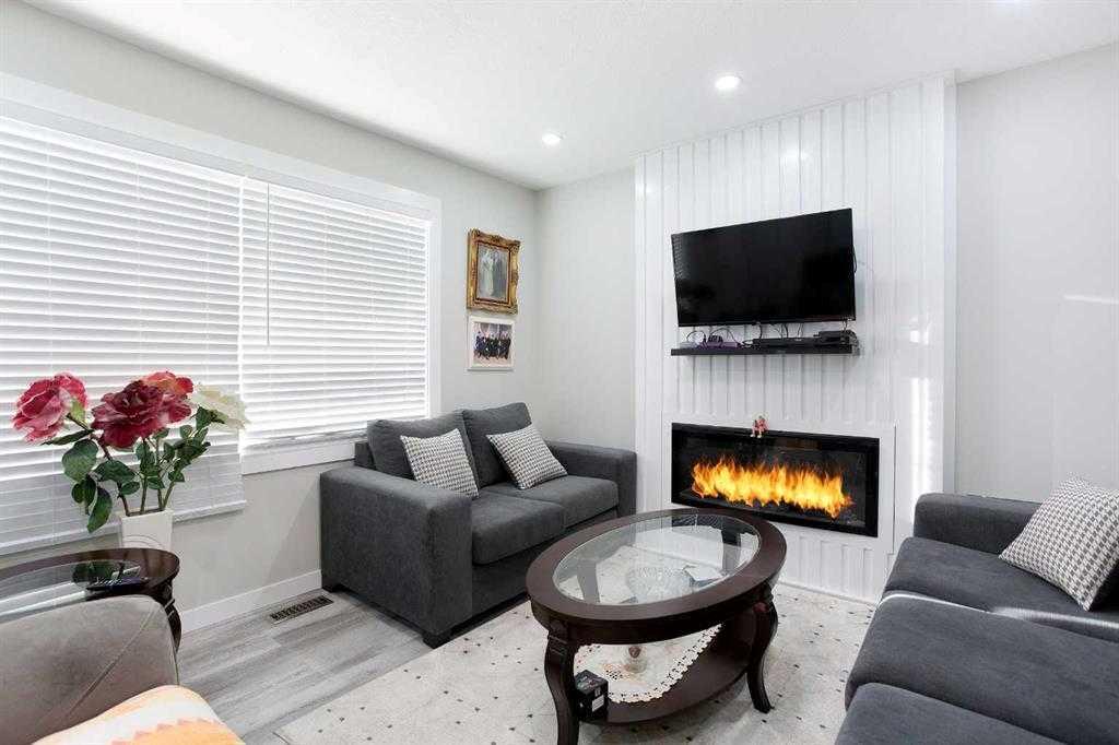 119 Maranda Close NE photo 4