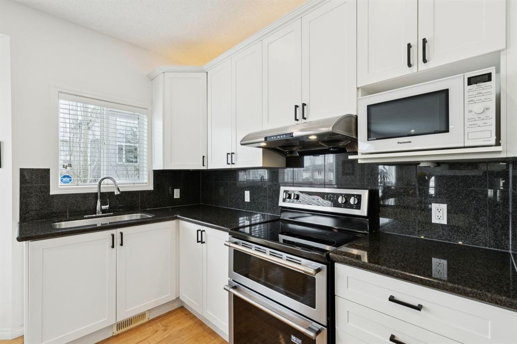 42 Cresthaven Way SW photo 4