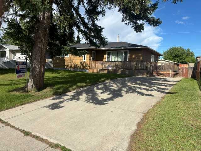 4406 FORDHAM Crescent SE photo 2