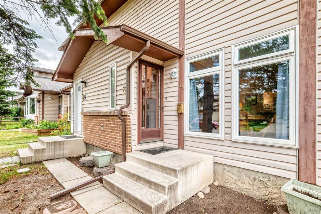 75 Cedardale Crescent SW photo 2