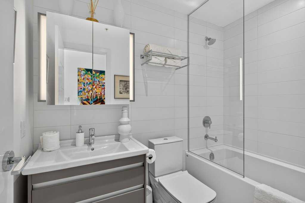 930 16 Avenue SW #606 photo 3