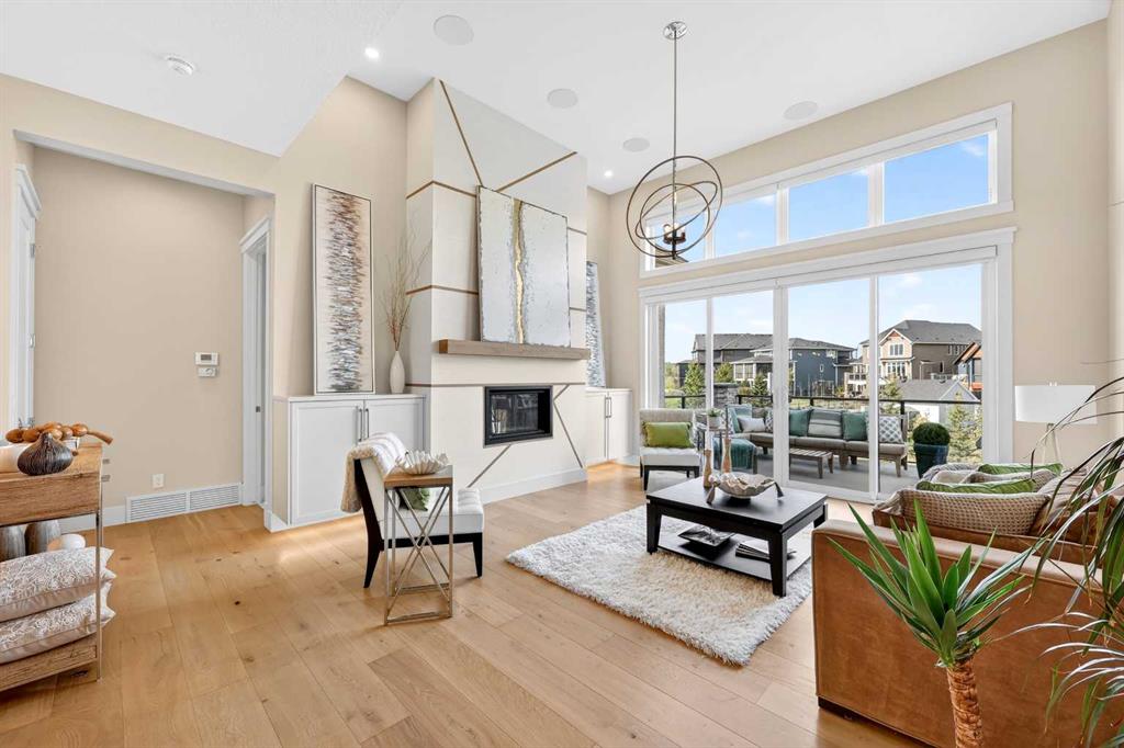 45 Cranbrook Rise SE photo 2