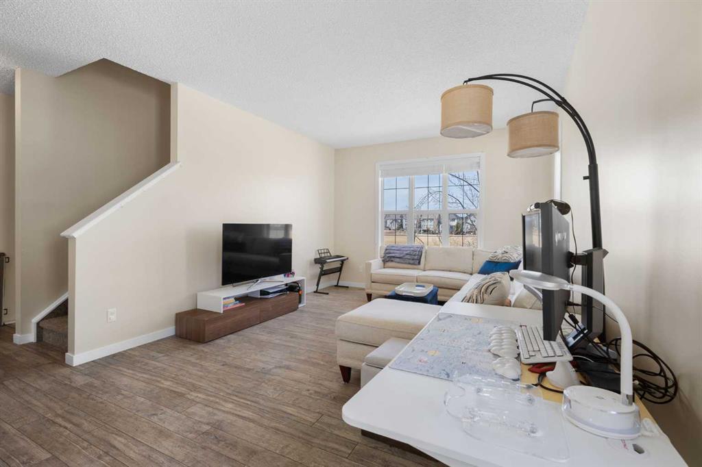 267 Mahogany Way SE photo 5