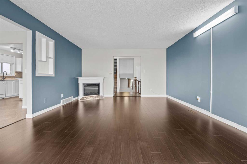 27 Beddington Road NE photo 3