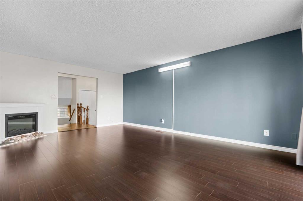 27 Beddington Road NE photo 5
