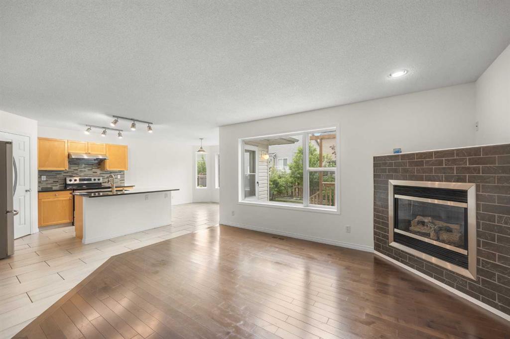 144 Panamount Lane NW photo 2