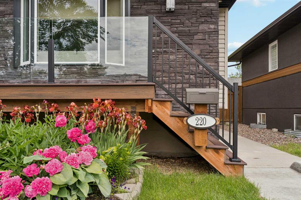 220 41 Avenue NW photo 3