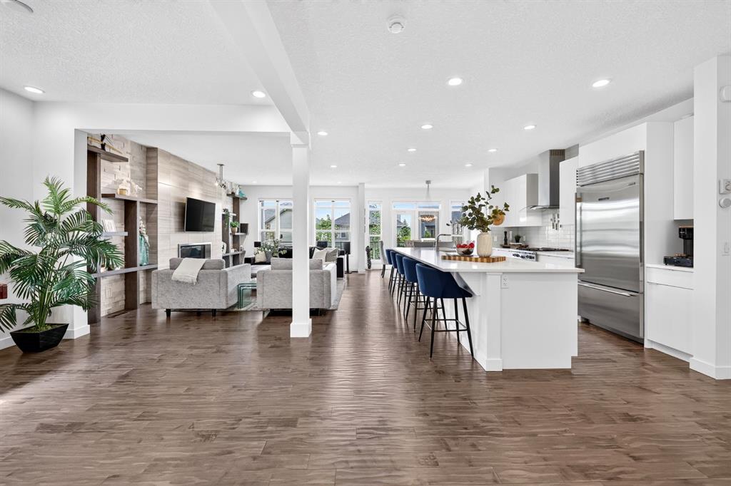 60 Tremblant Terrace SW photo 2