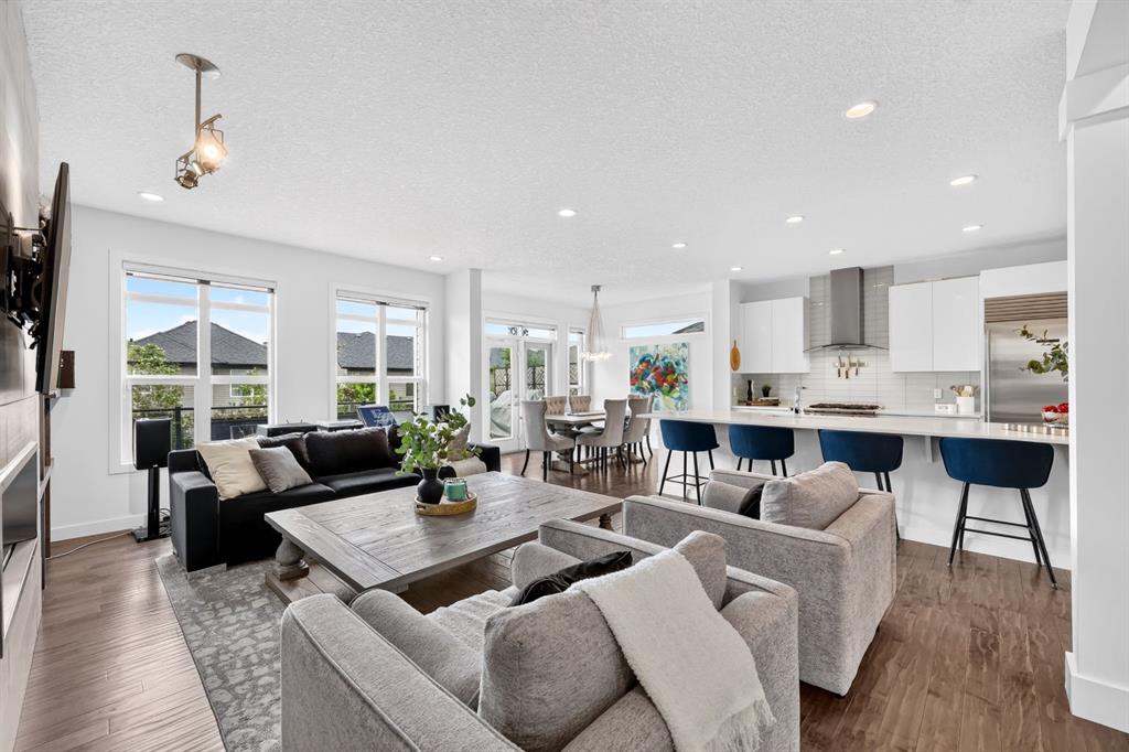 60 Tremblant Terrace SW photo 5