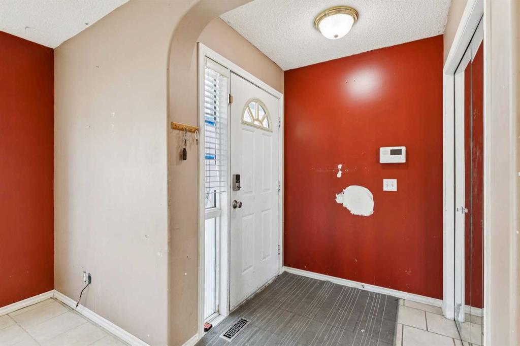47 Covewood Park NE photo 2