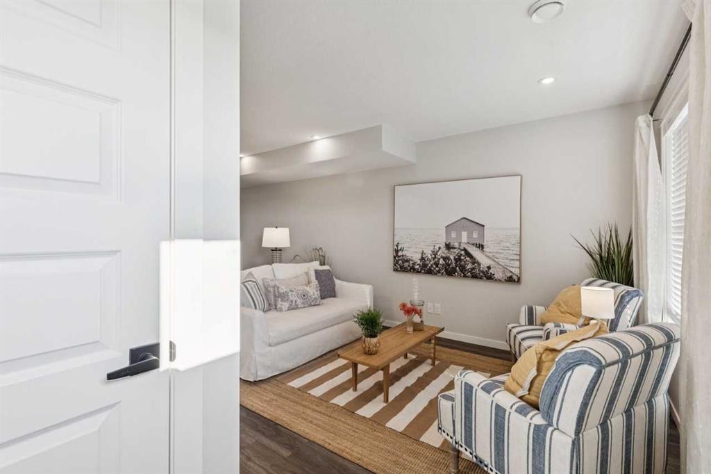 135 Mahogany Parade SE #1103 photo 2