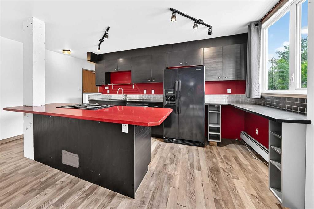 310 4 Avenue NE #203 photo 5
