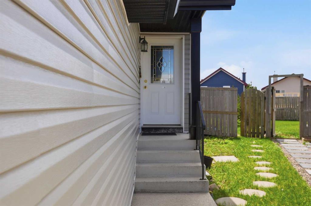 133 Taracove Place NE photo 3