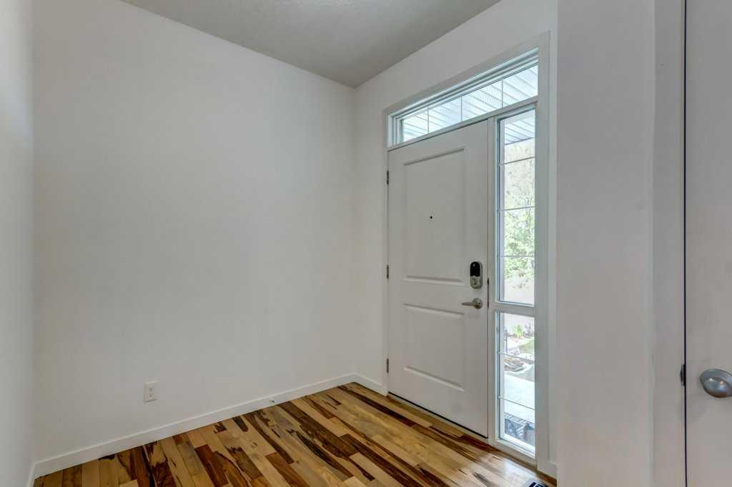 2203 Brightoncrest Common SE photo 4