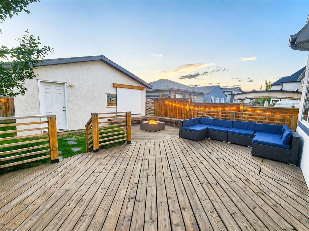 432 Marquis Heights SE photo 3