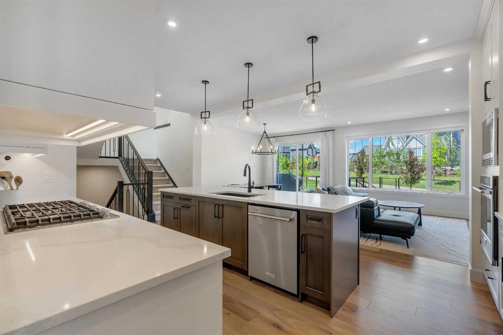 236 Marina Grove SE photo 5