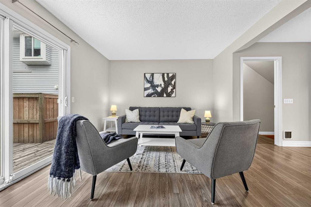 4810 40 Avenue SW #22 photo 5