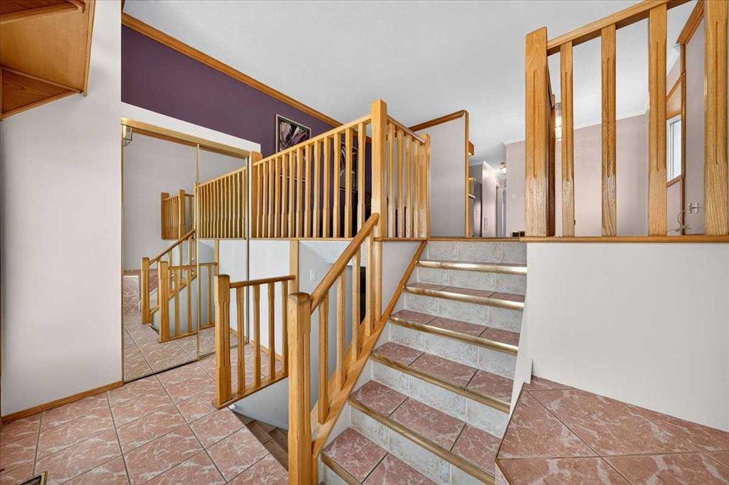 136 hunterhorn Drive photo 2