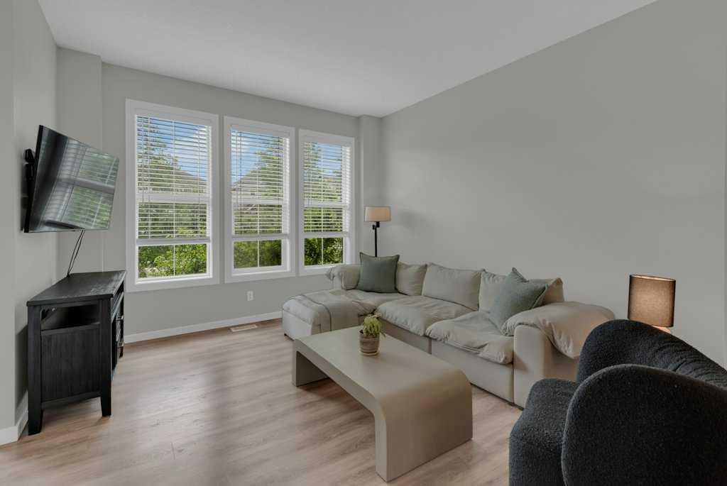 1293 Legacy Circle SE photo 4