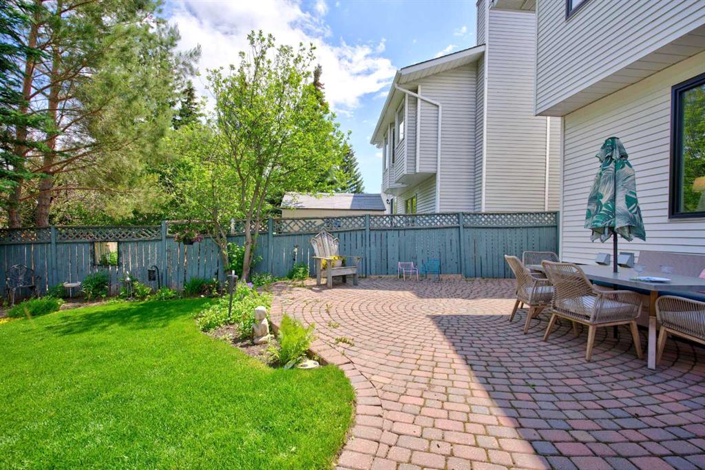 76 Edgepark Road NW photo 3