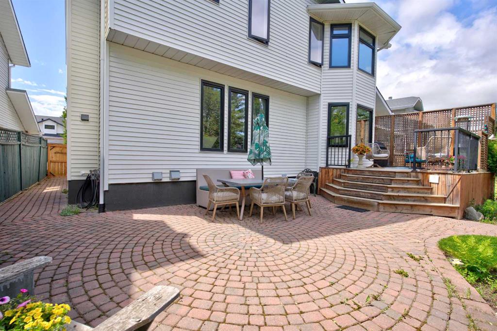 76 Edgepark Road NW photo 4