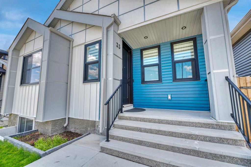 33 Lucas Rise NW photo 3