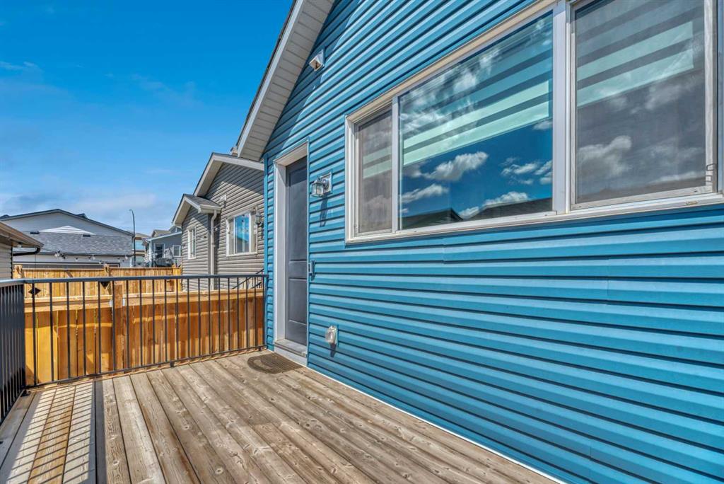 33 Lucas Rise NW photo 5