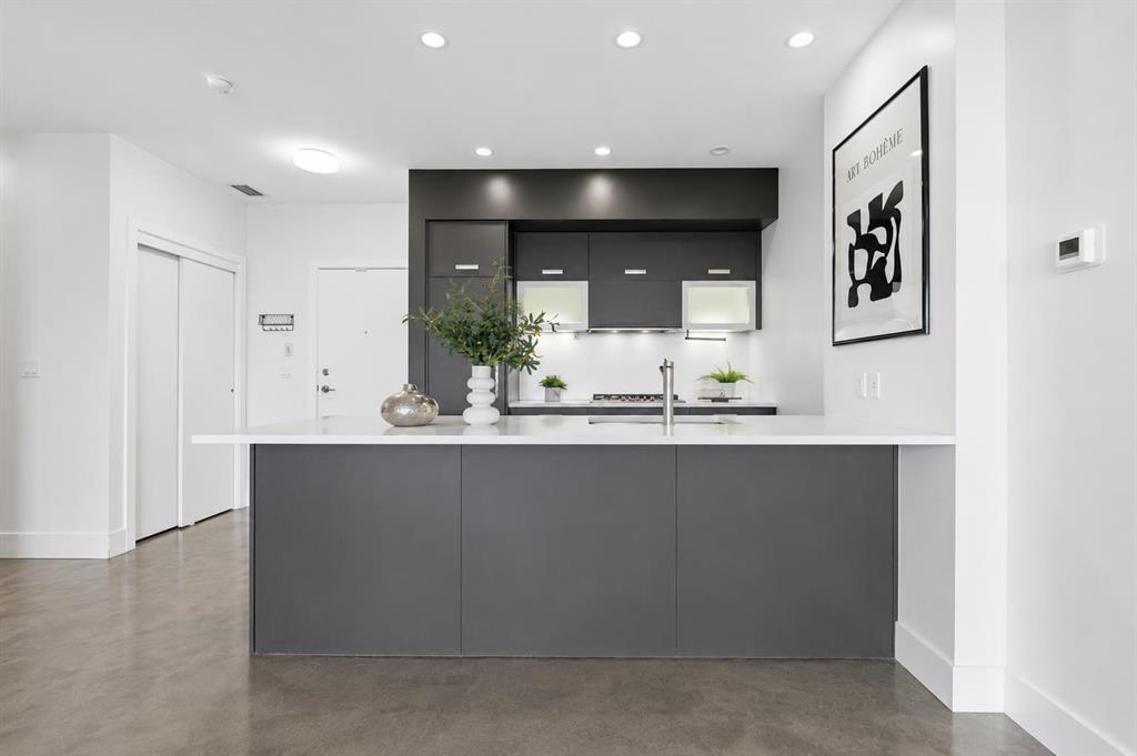 2505 17 Avenue SW #607