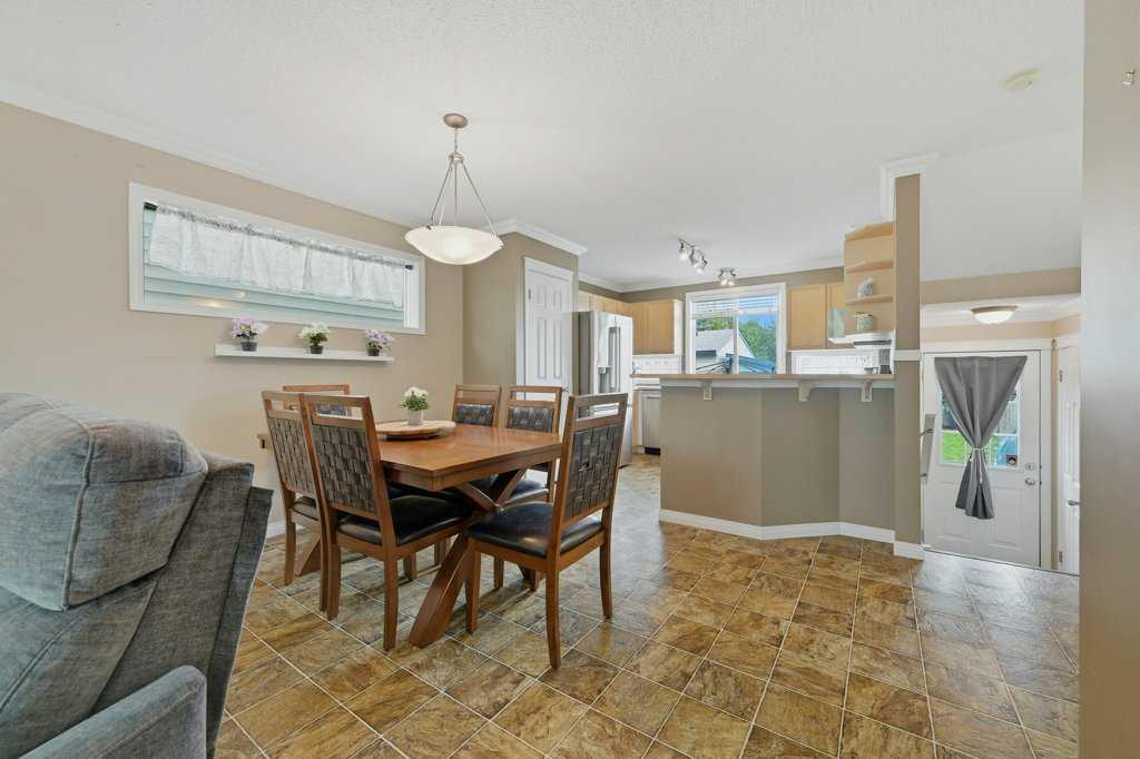 358 Prestwick Circle SE photo 2