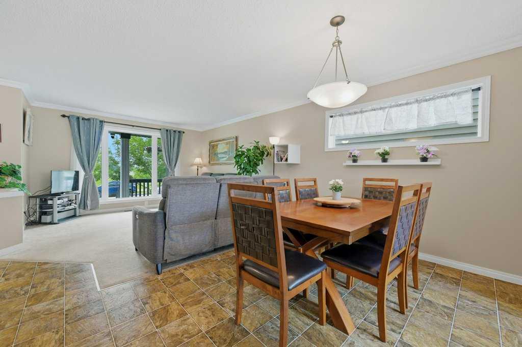 358 Prestwick Circle SE photo 4