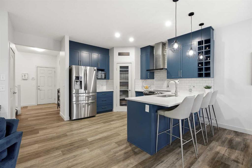 107 Everwoods Park SW photo 3