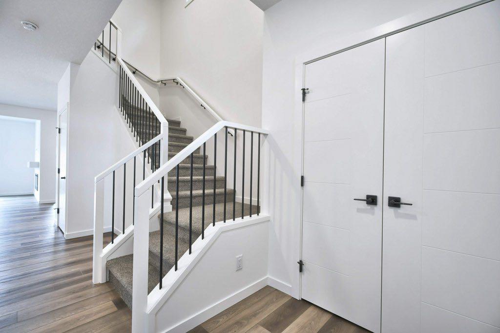 41 Legacy Point Terrace SE photo 5