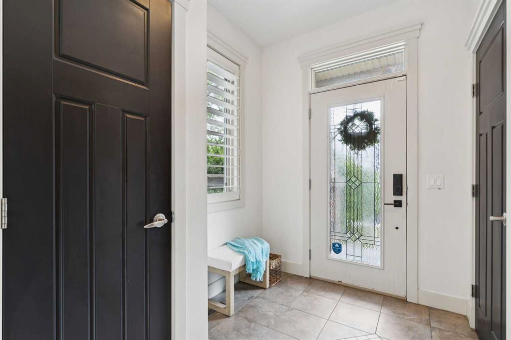 3039 27 Street SW photo 3