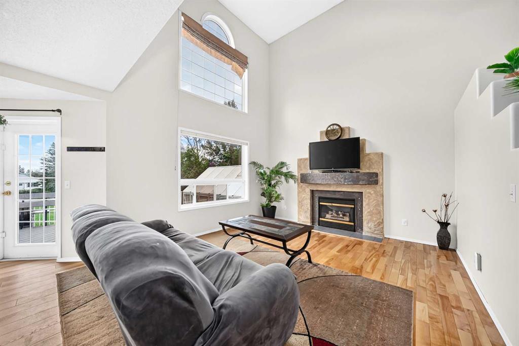 27 Covette Green NE photo 5